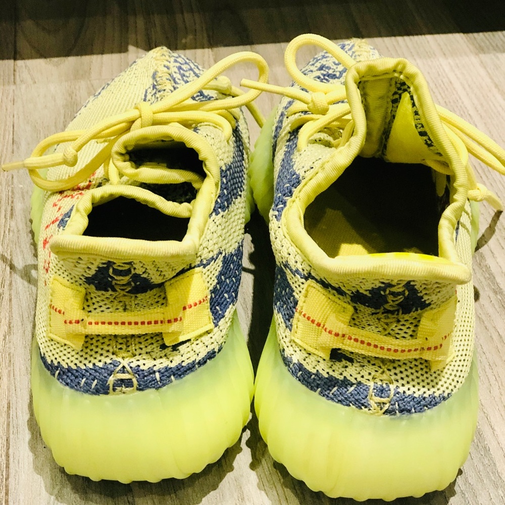 Adidas Yeezy Boost v2 Semi Frozen Yellow 7.5 US - Picture 3 of 6